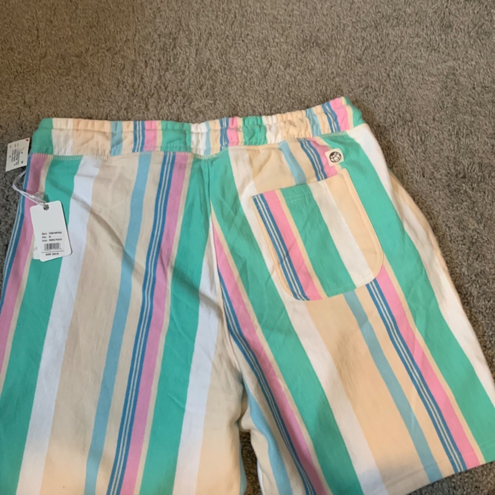 Stripped short - Picture 4 of 4